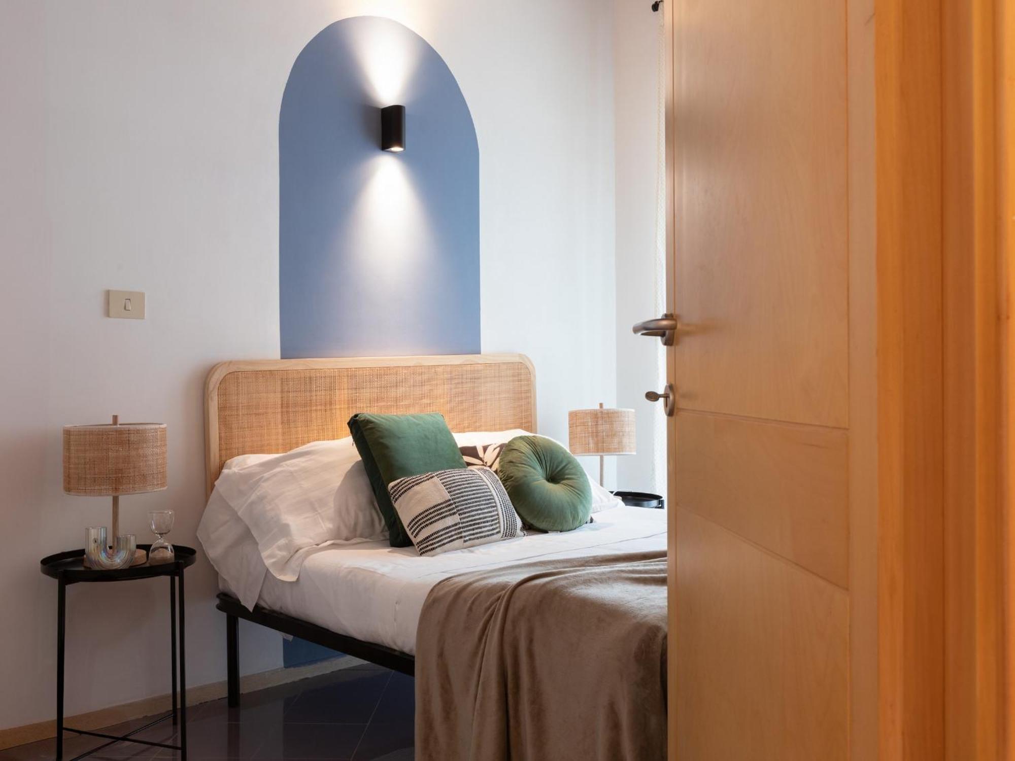 The Rent - Two-bedroom With Terrace Near Trevi Fountain Appartamento